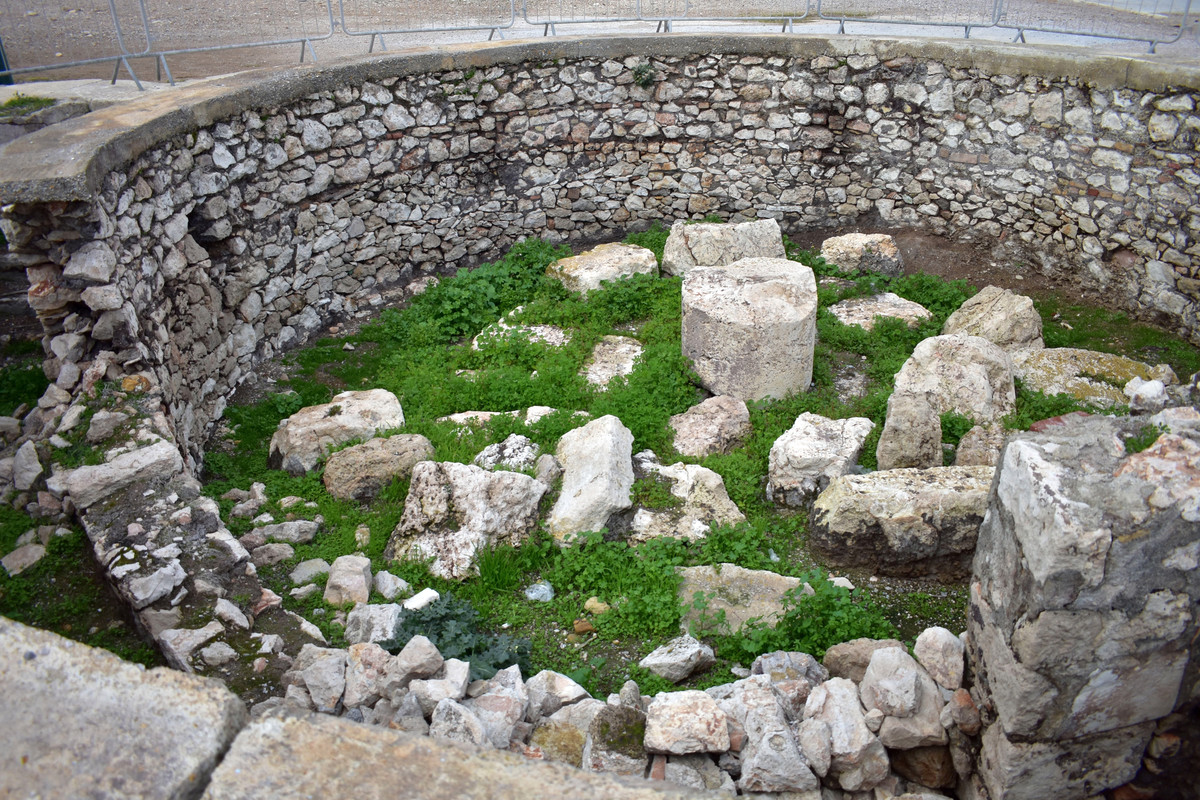 Τάφος του Θεμιστοκλή (7)