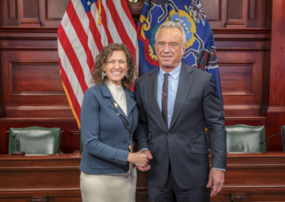 Leslie Rossi with RFK Jr.