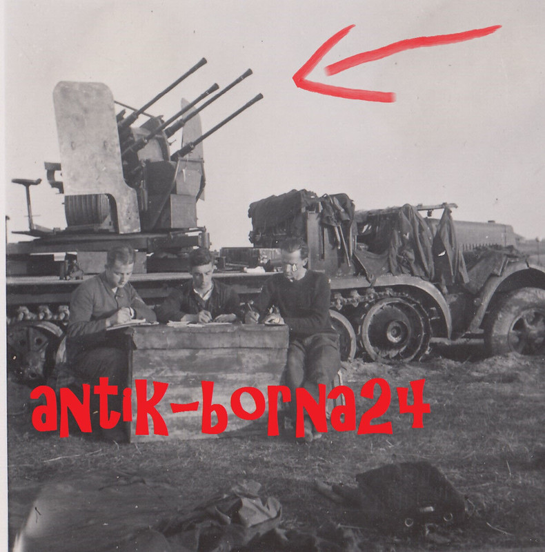 Foto WH Flakartillerie 2. PD Heeresflak Vierling Halbkette Sd.Kfz. Rußland