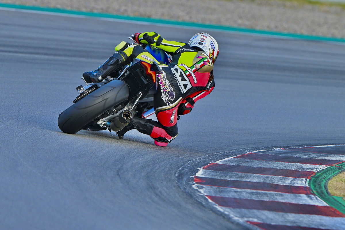 8B080EF2-BEA1-421A-BAAA-9D74F8AD57FA