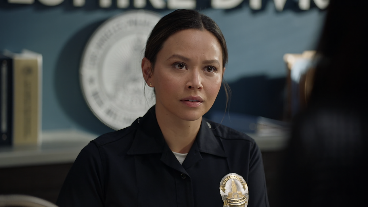 The.Rookie.S02E16.The.Overnight.1080p.10bit.AMZN.WEB-DL.AAC5.1.HEVC-Vyndros.mkv_snapshot_06.57_[2020
