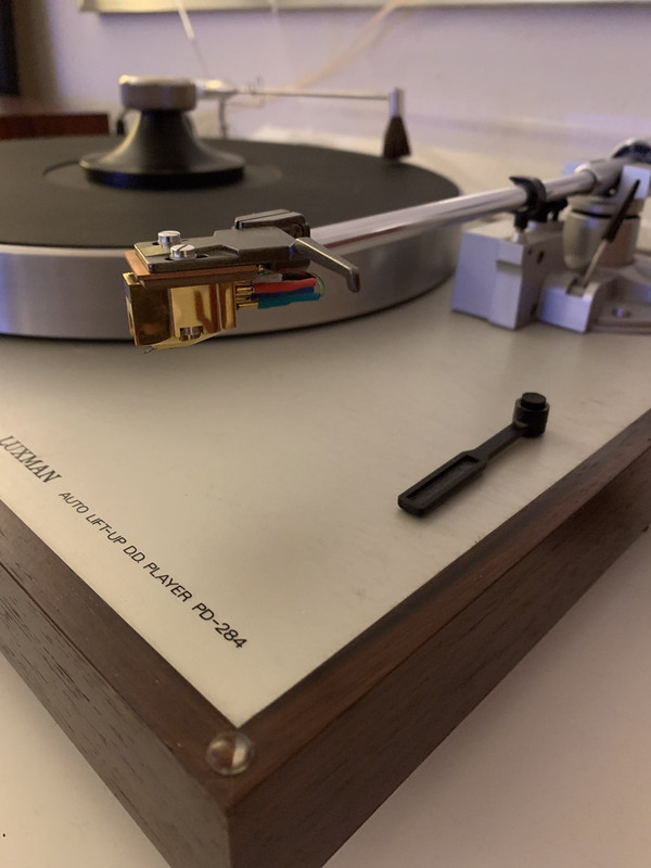 C1B98360-D8A1-47B0-B6AA-562023BE7D8B