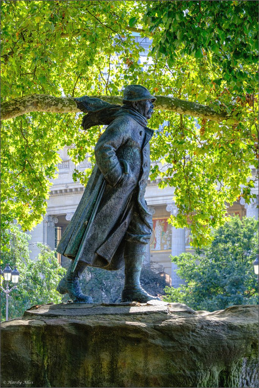 XT5B0002-3 2025 Paris LR ERWZ FB