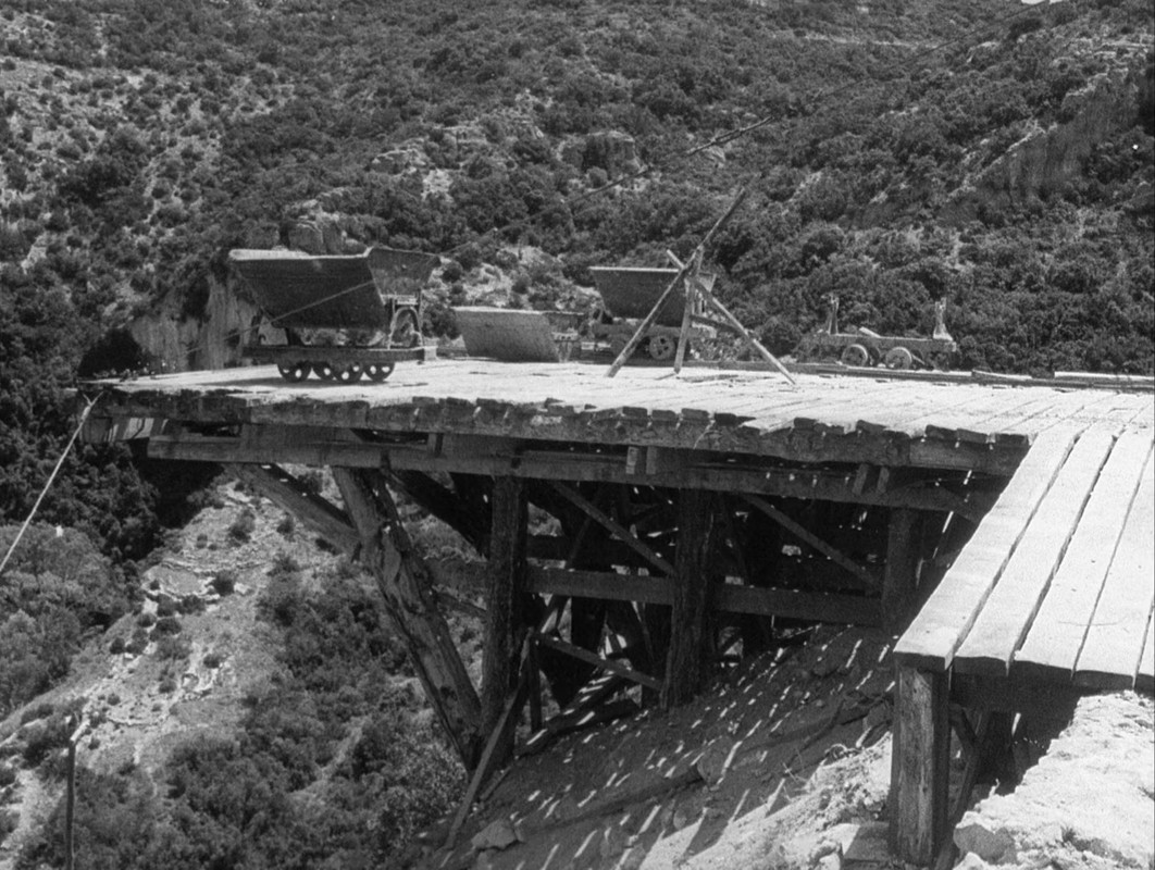 The Wages of Fear (1953) Criterion.mkv_snapshot_01.30.06_[2018.0