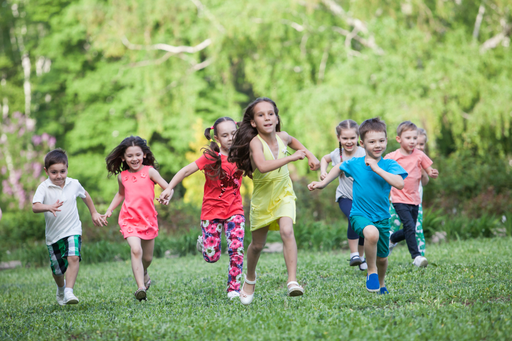 Play Outdoor Sports Play Outdoor Sports