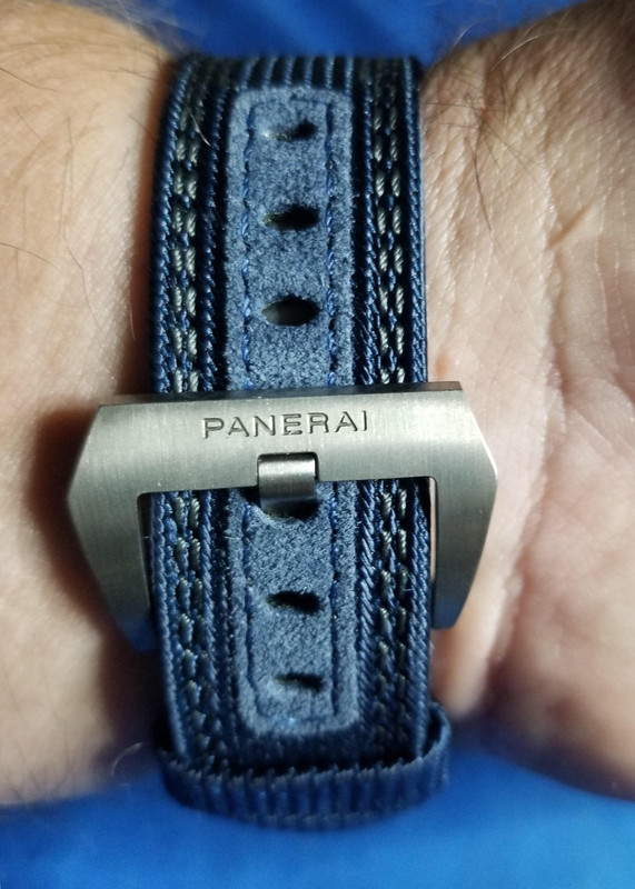 3294CFDA-3B49-443C-A9AA-CBC6FF1D47D1