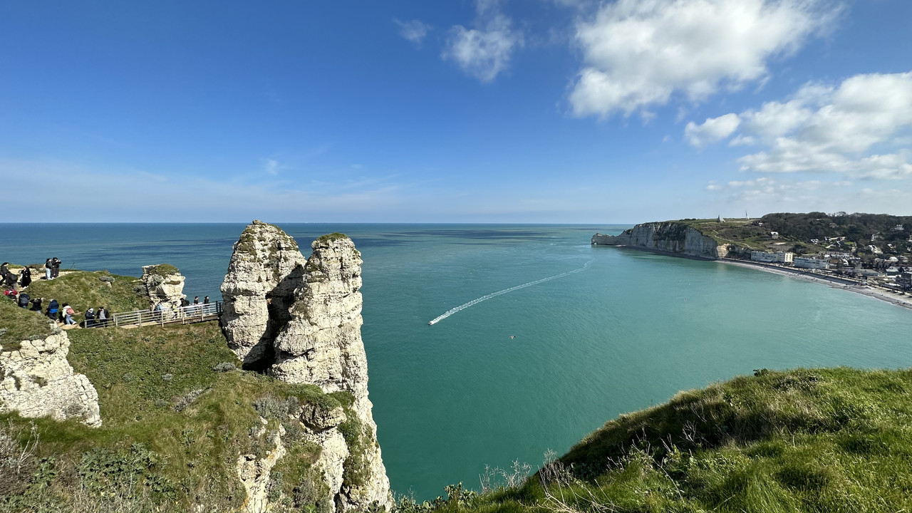 E7E3F2D9-7892-4338-8B30-0F734049A9A3