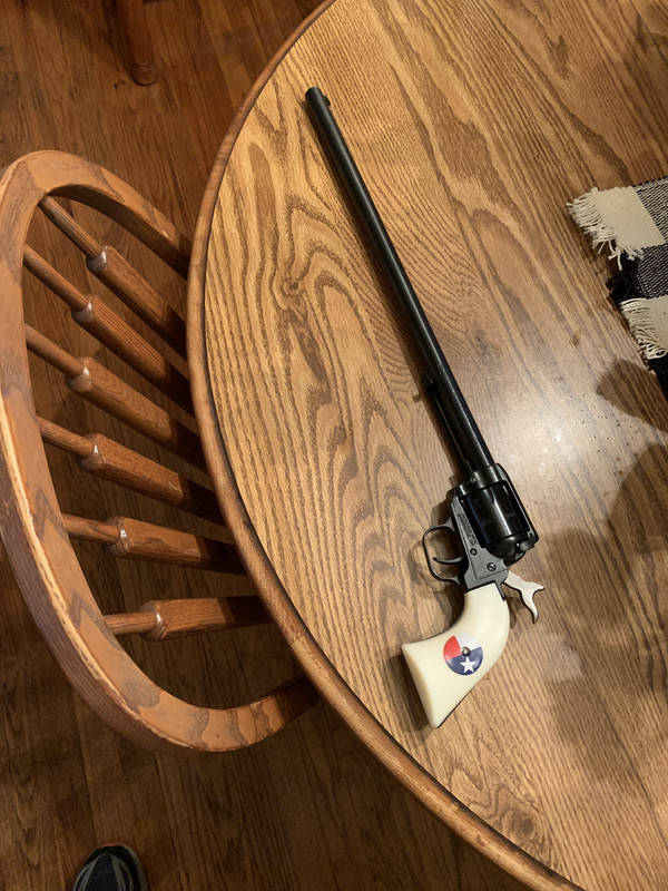 E4337FC9-19D6-4BCF-836E-060BCC67F36F