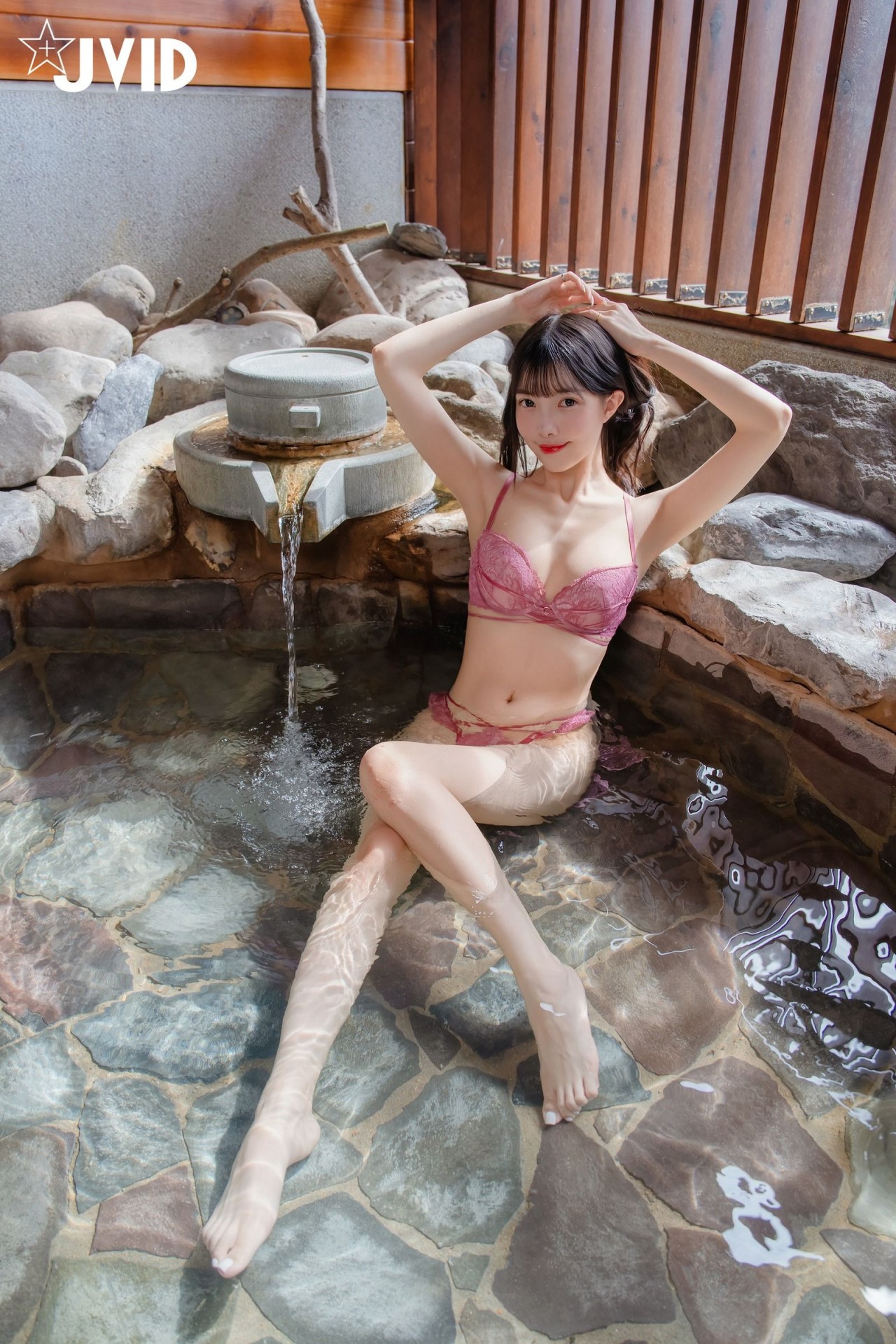 jvid 在线 观看《粉色内衣浴袍美女》，超性感、优雅气质插图4