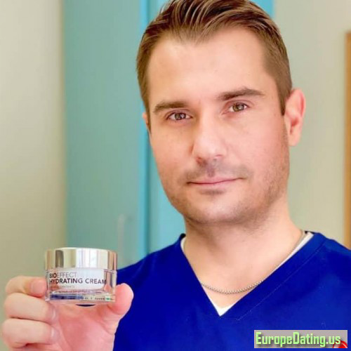 6B41EDB7-C975-4980-A8BB-66967950080A