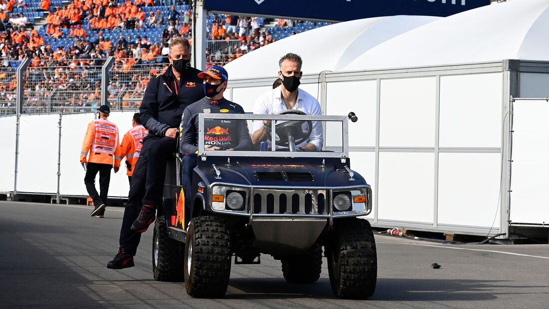Max-Verstappen-Red-Bull-GP-Niederlande-Zandvoort-Formel-1-3-September-2021-169Gallery-7b44a99f-18290