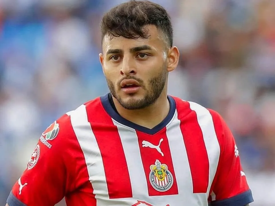 Tigres pagaría una cifra millonaria a Chivas por Alexis Vega
