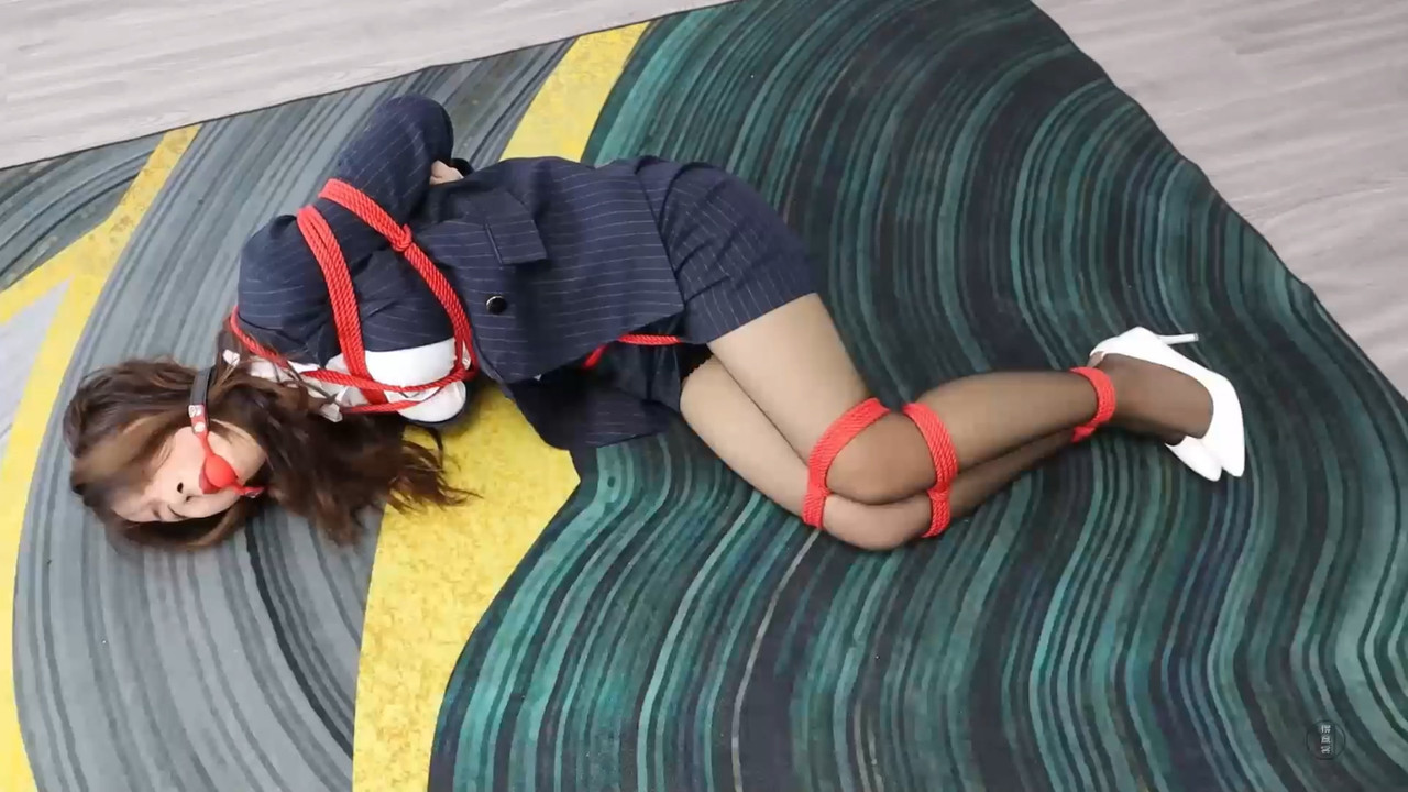 得意客 清清西装套裙捆绑挣扎.mp4_20220607_085050.529