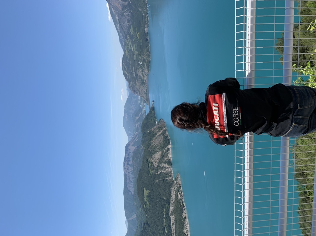 1D31F324-5D8A-44F9-B525-532BBB65CB50