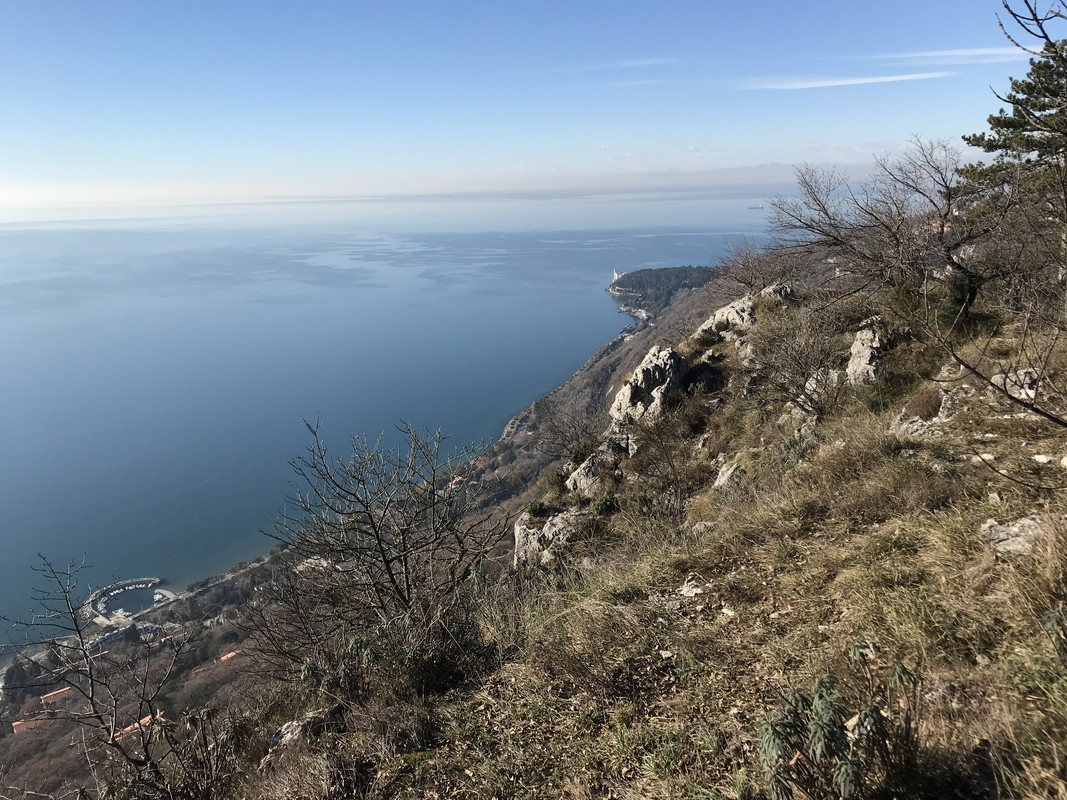 4EF1DB07-A6BA-4FD4-B57B-7B5F1ECB5182