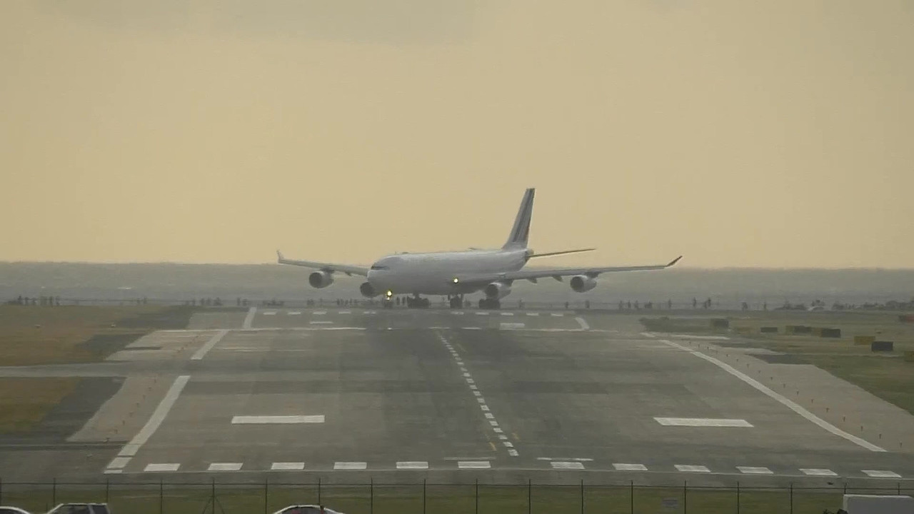 Just Planes - Air France A340 [1080p].mkv_20200208_195521.955