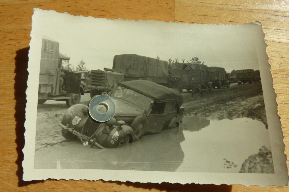 KFZ PKW Kübel STOEWER Abzeichen 11.Panzer Div. Gespenst WH Russland.
