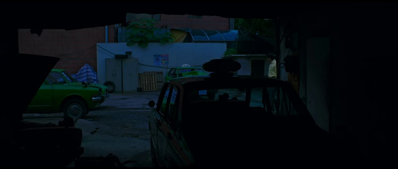 A-Taxi-Driver-2017-Hindi-Kor-AMZN-WEB-DL-720p-HEVC-AAC-2ch-ESub-mkv-0004