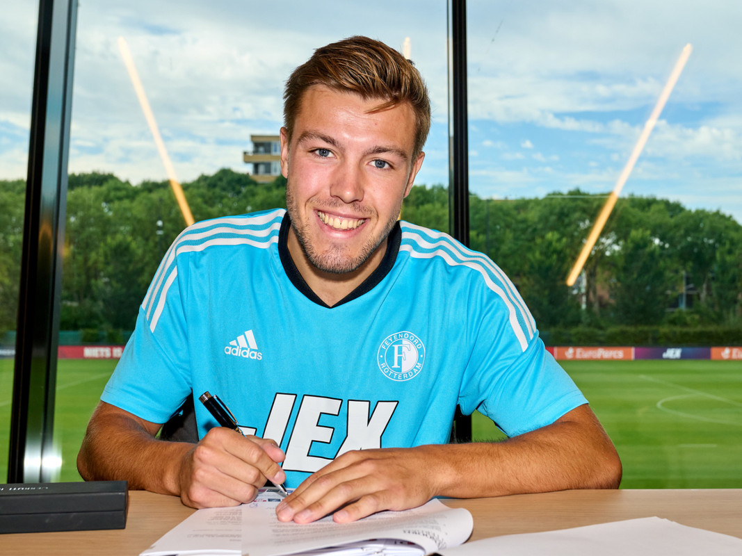 CCCE283D-8D7D-4418-9971-DFEA853D09DD