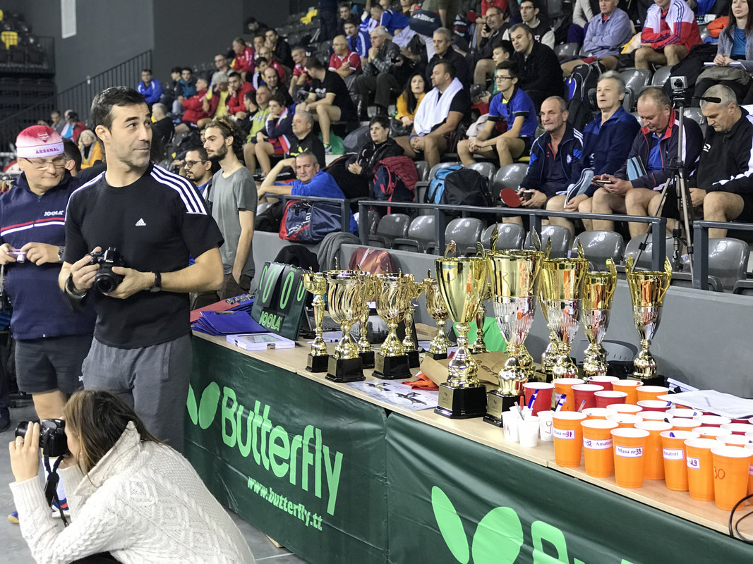 0EE8B90E-010B-4B08-9A72-A590CC287960