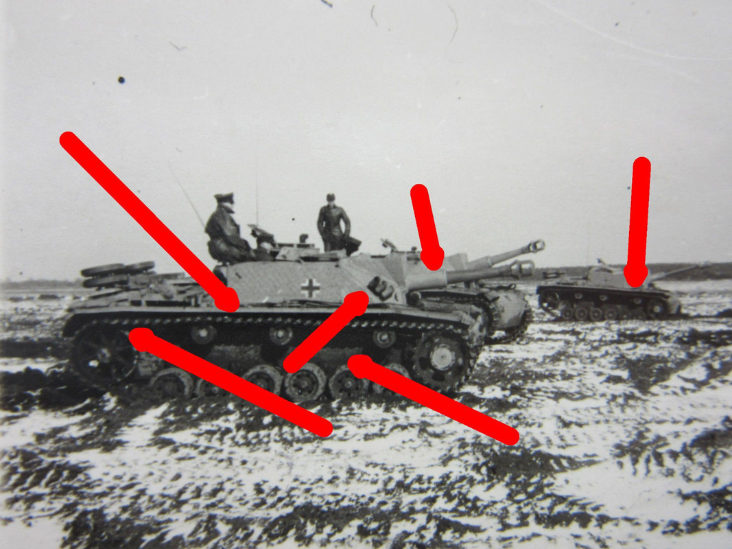 Foto Stug III Sturmgeschütz lang Sturmhaubitze Camo