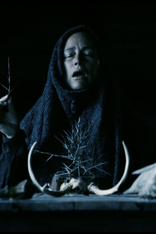 Matka much / Mother of Flies (2025) PLSUB.AI.1080p.AMZN.WEB-DL.DDP2.0.H.264-BYNDR / Napisy PL (Ai)