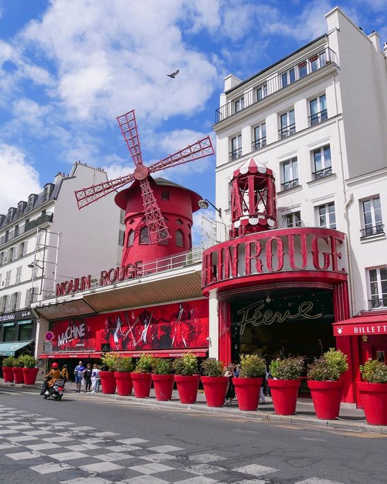 redmoulinrouge.jpg