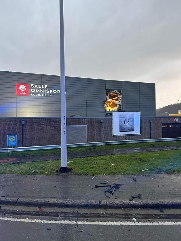 car crash 4 98f7faa8-8c4a-4c79-8034-4e181789cd85