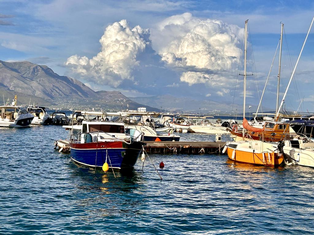 Жаркий сентябрь на побережье Тирренского моря. Жаркий сентябрь на побережье Тирренского моря.