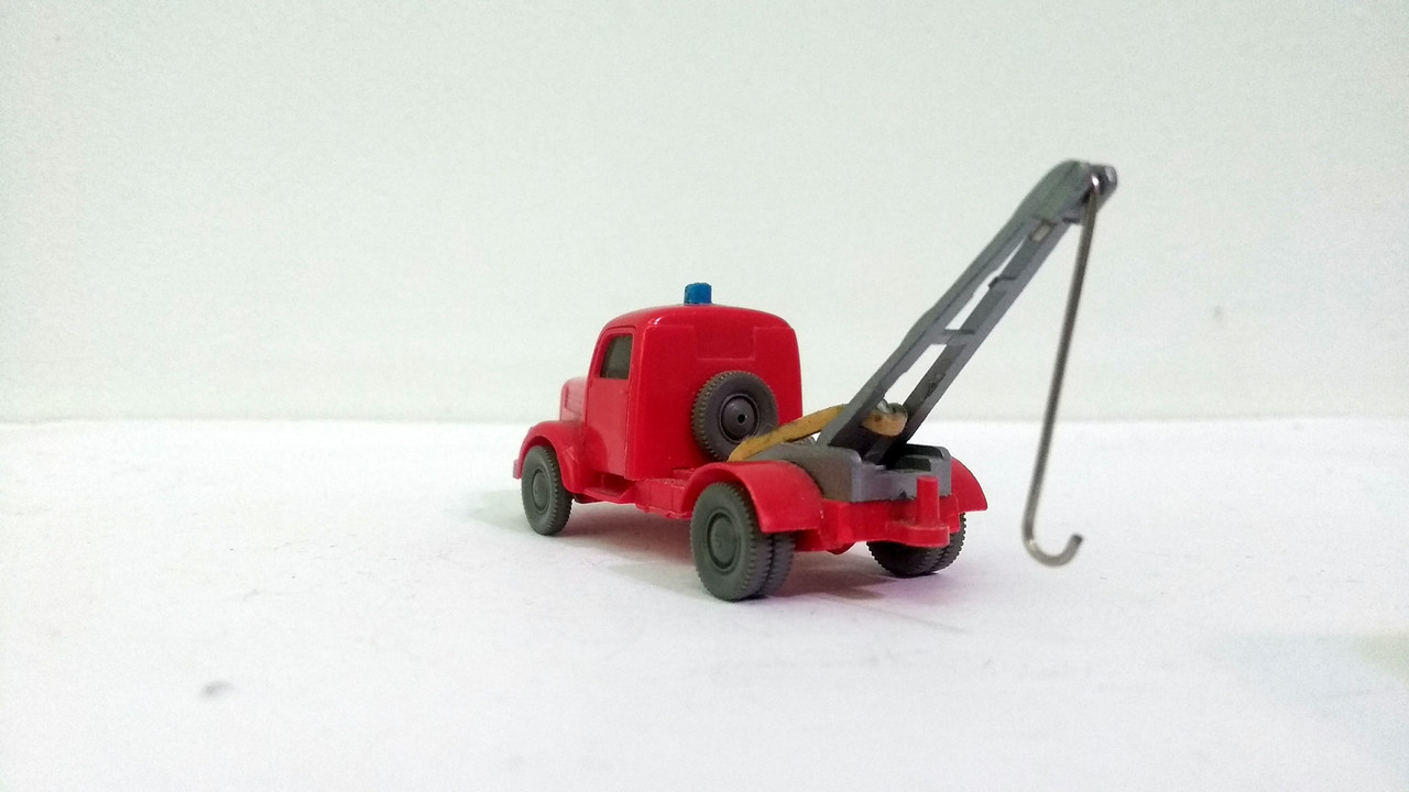 Mach (2518)