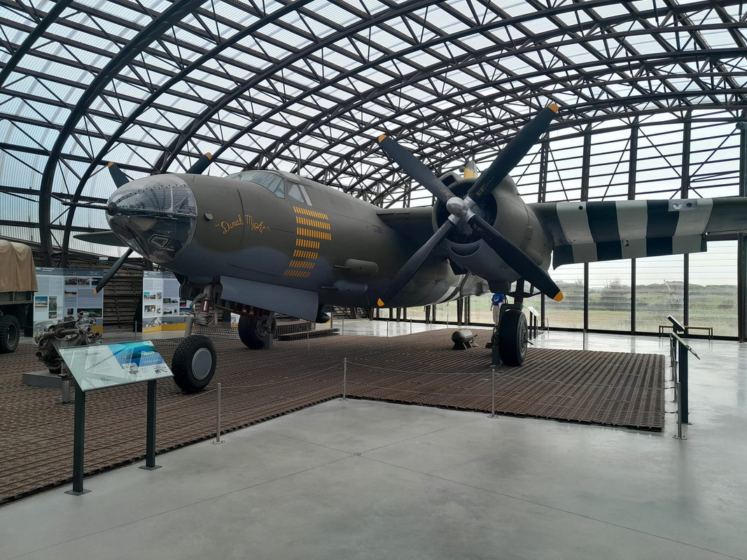 Avions dans les musees divers - Page 5 420310837-2504088819789087-692746112596555449-n