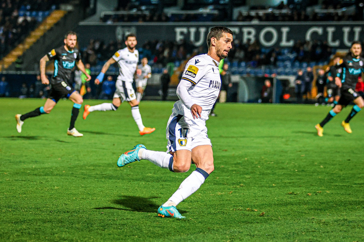 Nhận định, soi kèo FC Famalicao vs CD Santa Clara, 23h00 ngày 10/8 