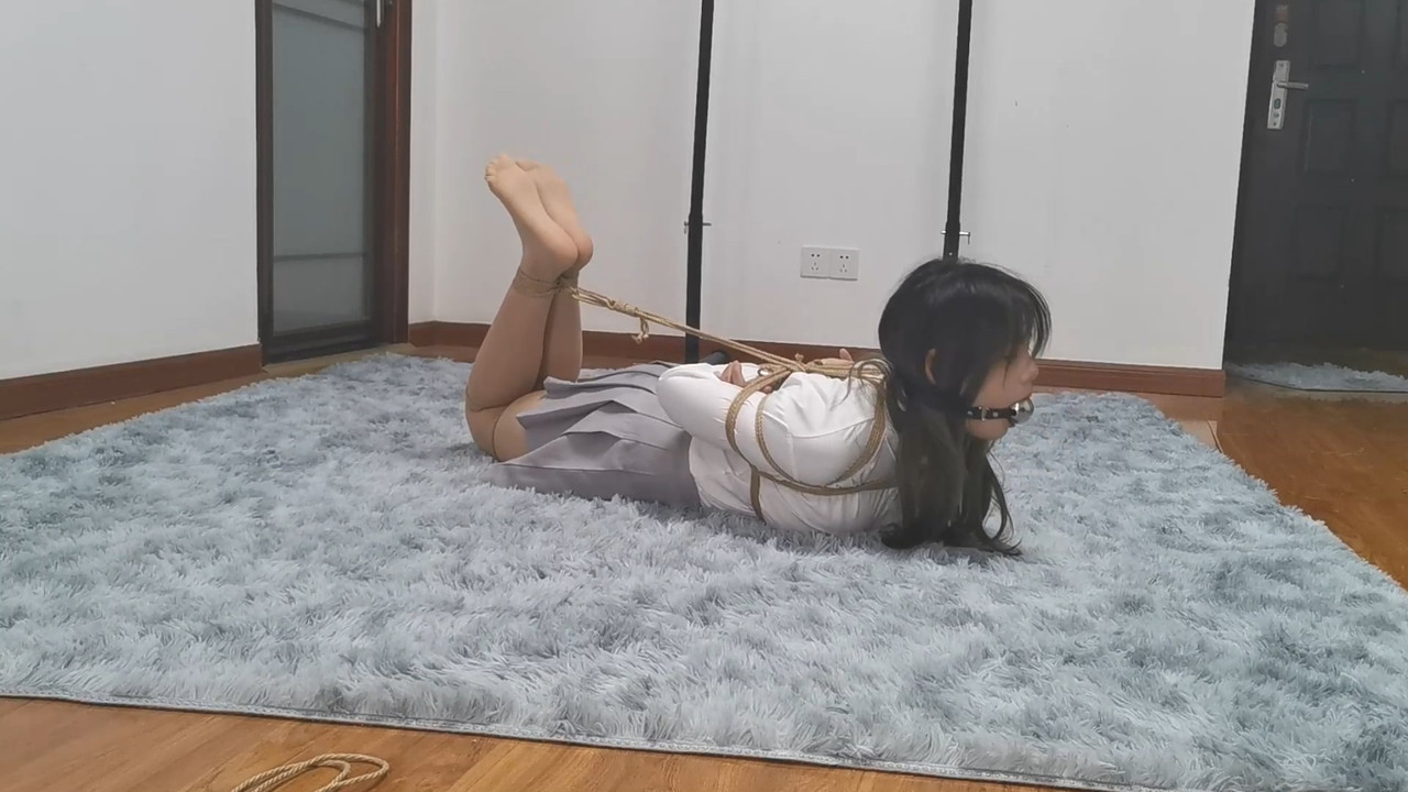 奥特曼 猫林JK日式紧缚驷马放置.mp4_20210907_091925.156