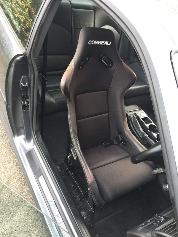 41ABE8B3-520B-42A5-850D-FB7B00EDD7CE