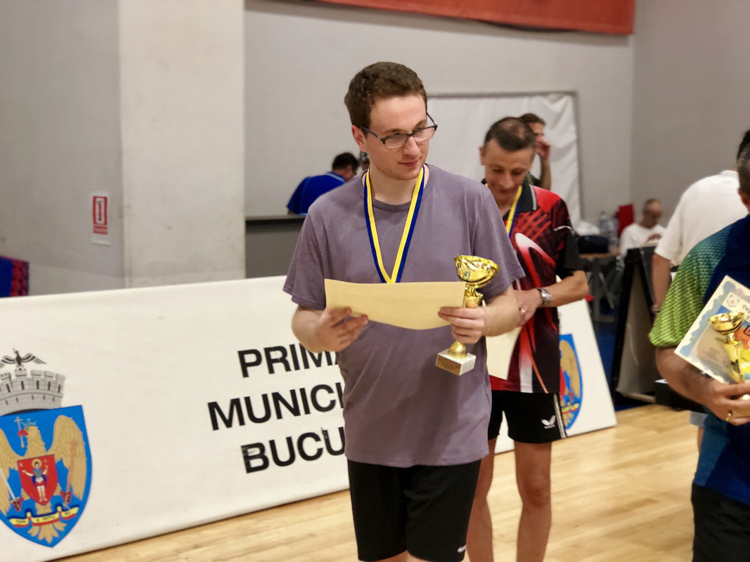 01B2A558-870F-4D63-9685-10C84B299383