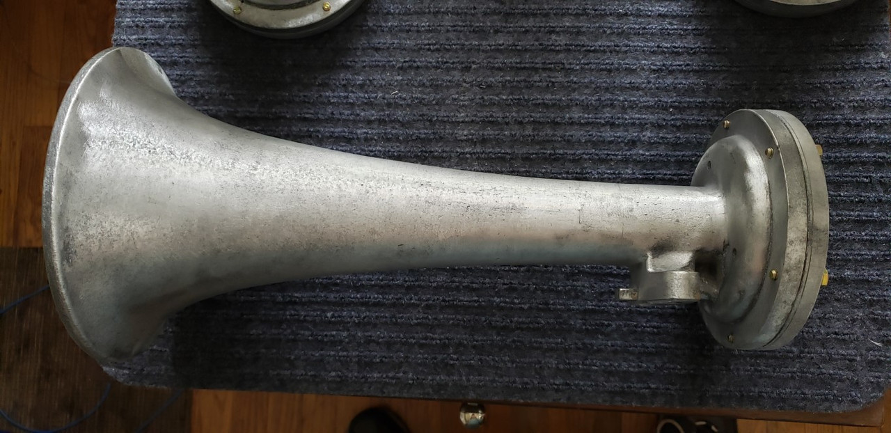 SiennaTrainHornInstall (21)