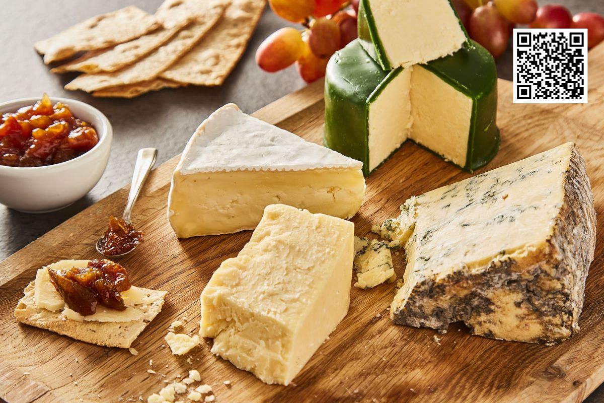 How to Properly Store and Serve Artisanal Cheese?