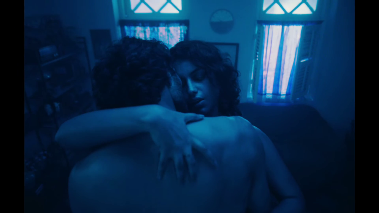 [Image: vlcsnap-2025-12-21-22h13m16s427.png]