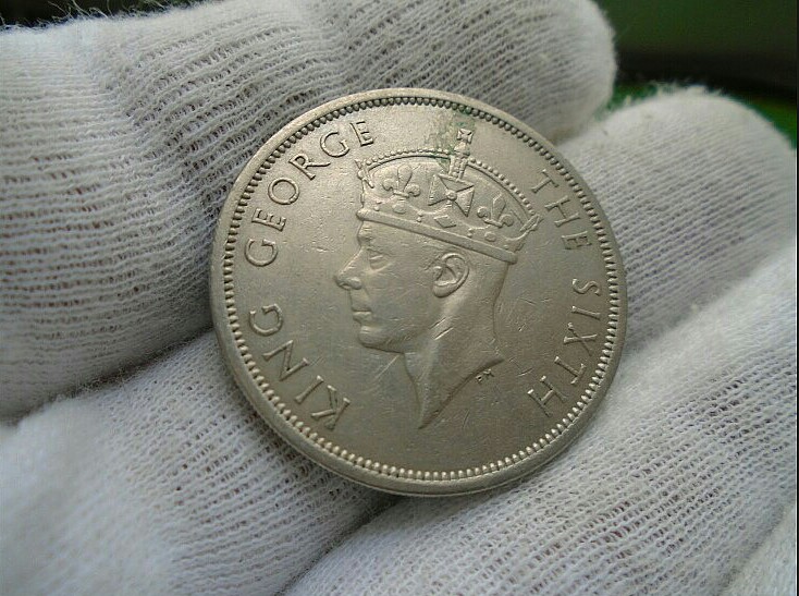 Half Crown 1951. Southern Rhodesia. Dedicado al amante de las banderas. 20191222-104433