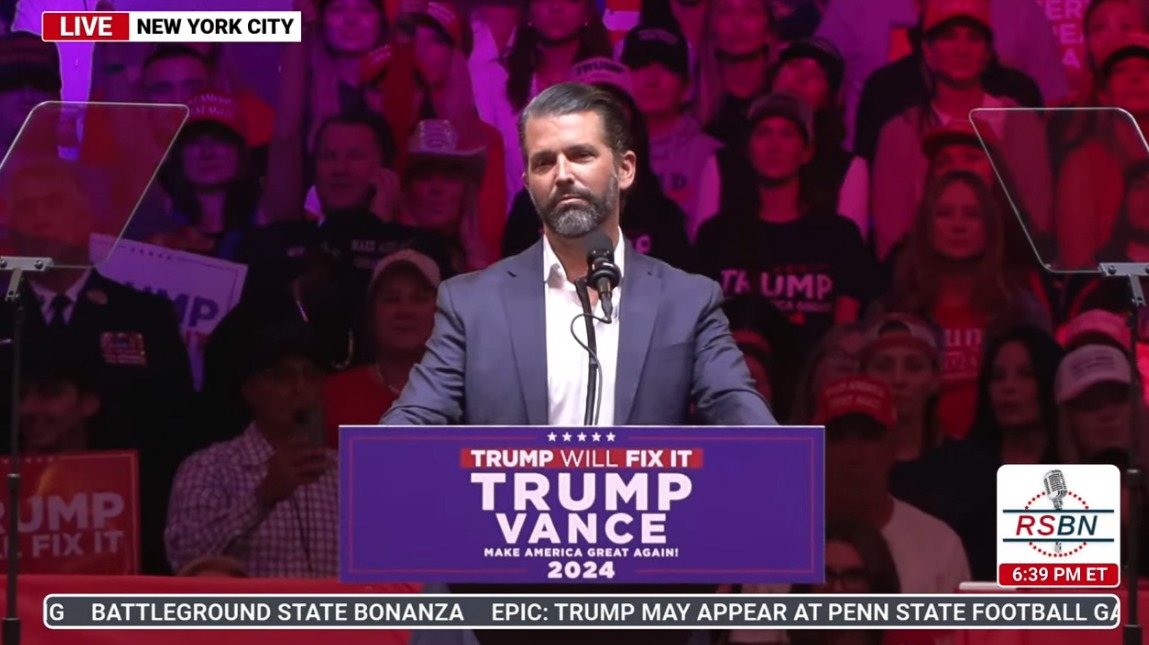 🗽🇺🇸 LIVE: TRUMP RALLY AT THE ICONIC MADISON SQUARE GARDEN IN NEW YORK ...