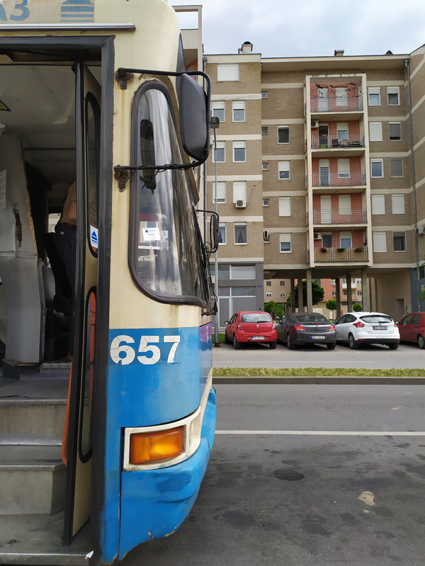 #657; prednja stena