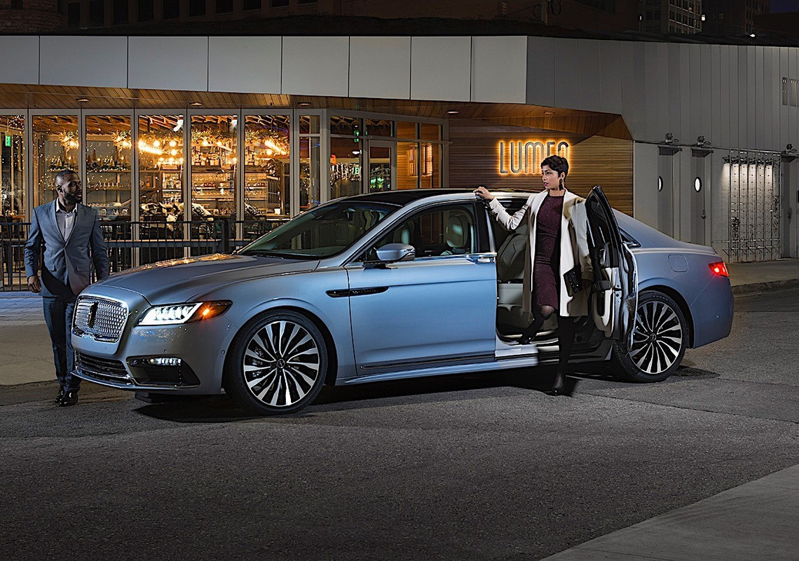 Lincoln Continental 80th Anniversary Coach Door Edition (1)