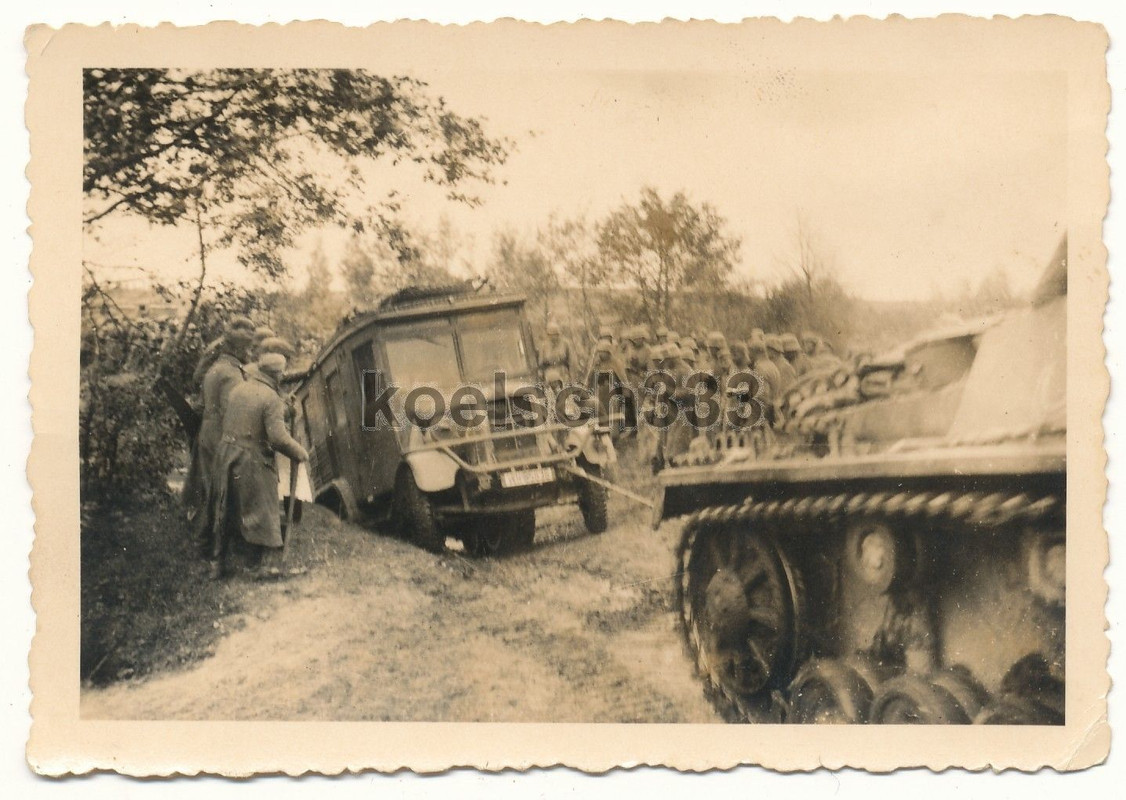 Sturmgeschütz Panzer schleppt Büssing NAG Funk L
