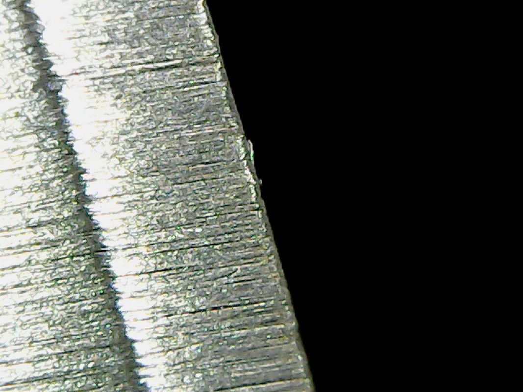 Edge - Spyderco Military S90V - 9