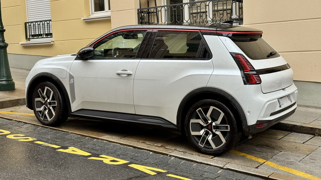Renault 5 electrique ETech Blanche