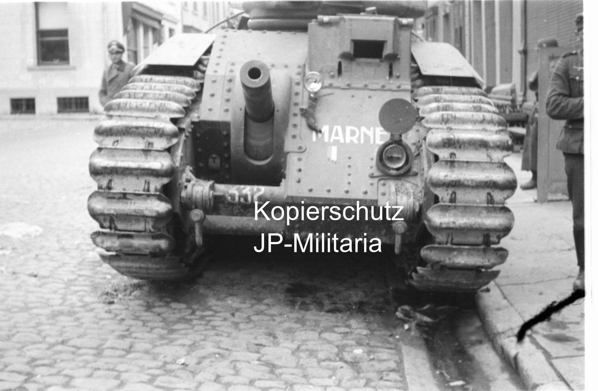 Foto Wehrmacht französische Panzer Frankreich WK