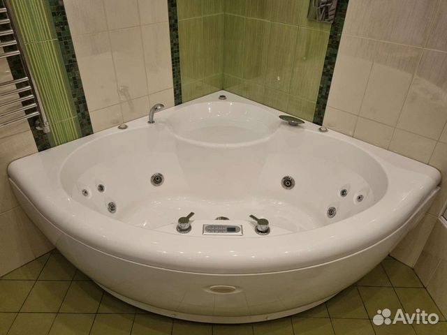 Ванна с гидромассажем наслаждайтесь расслабляющими процедурами дома. Ванна с гидромассажем наслаждайтесь расслабляющими процедурами дома.