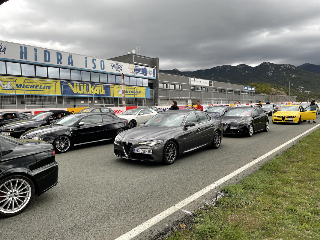 13C83B0D-71E0-4485-B34B-B8A57CCAB6B1