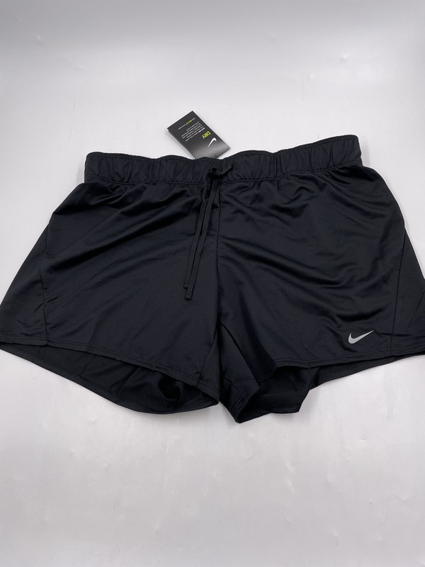 NIKE WOMENS TRAINING SHORTS SIZE LARGE