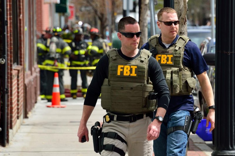 Asesinato - El FBI mata a un hombre que había publicado en redes sociales amenazas contra Biden y Kamala Harris FBI